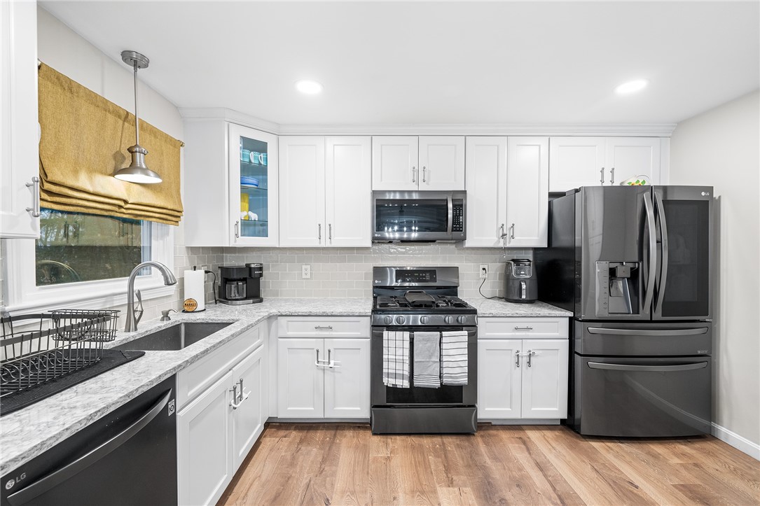 129 Nottingham Drive West Warwick, RI 02893 - Photo 14 of 39