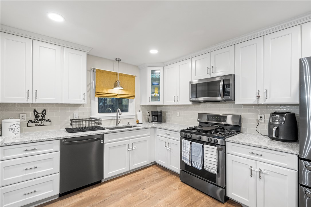 129 Nottingham Drive West Warwick, RI 02893 - Photo 15 of 39