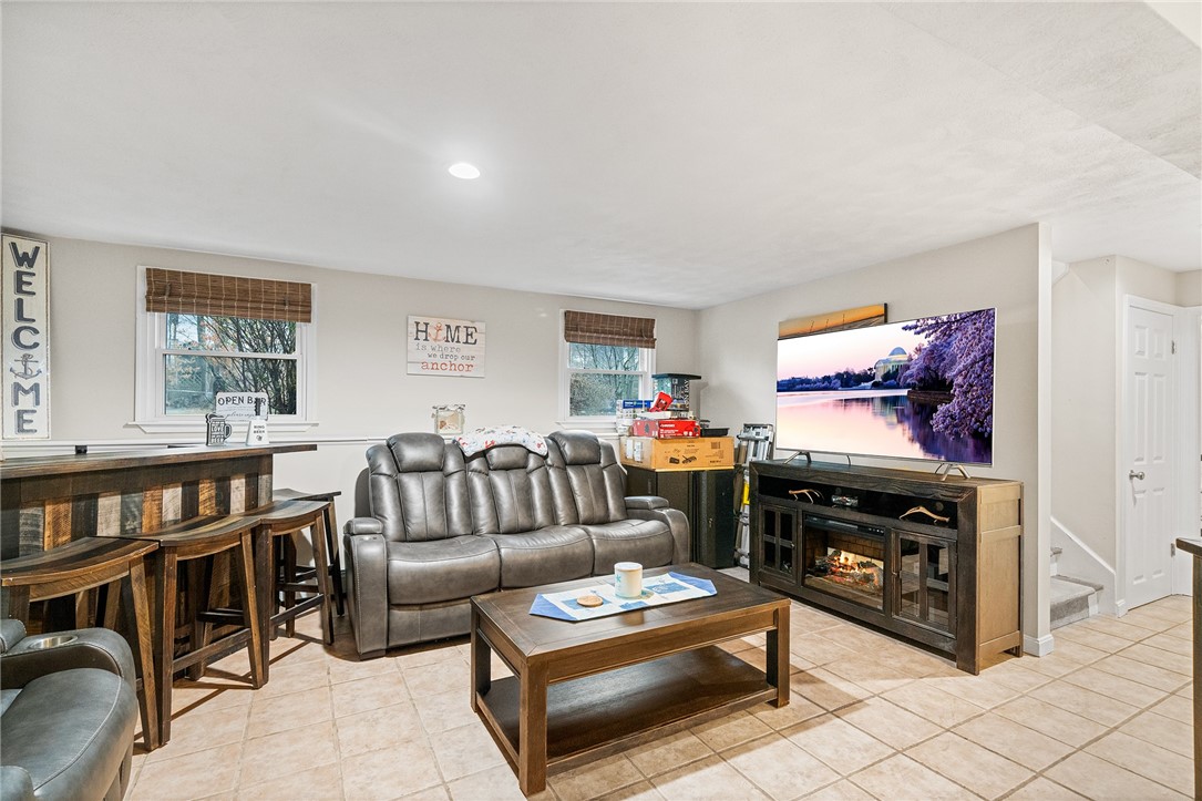 129 Nottingham Drive West Warwick, RI 02893 - Photo 29 of 39