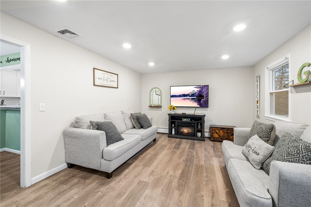 129 Nottingham Drive West Warwick, RI 02893 - Photo 8 of 39