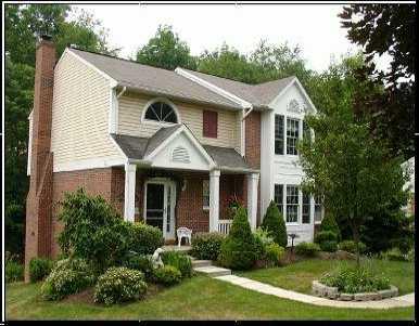 517 McCombs Road Venetia, PA 15367 - Photo 1 of 8 Exterior Front.