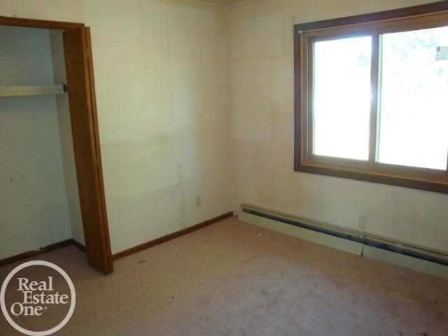 48814 Callens Road Chesterfield, MI 48047 - Photo 15 of 32