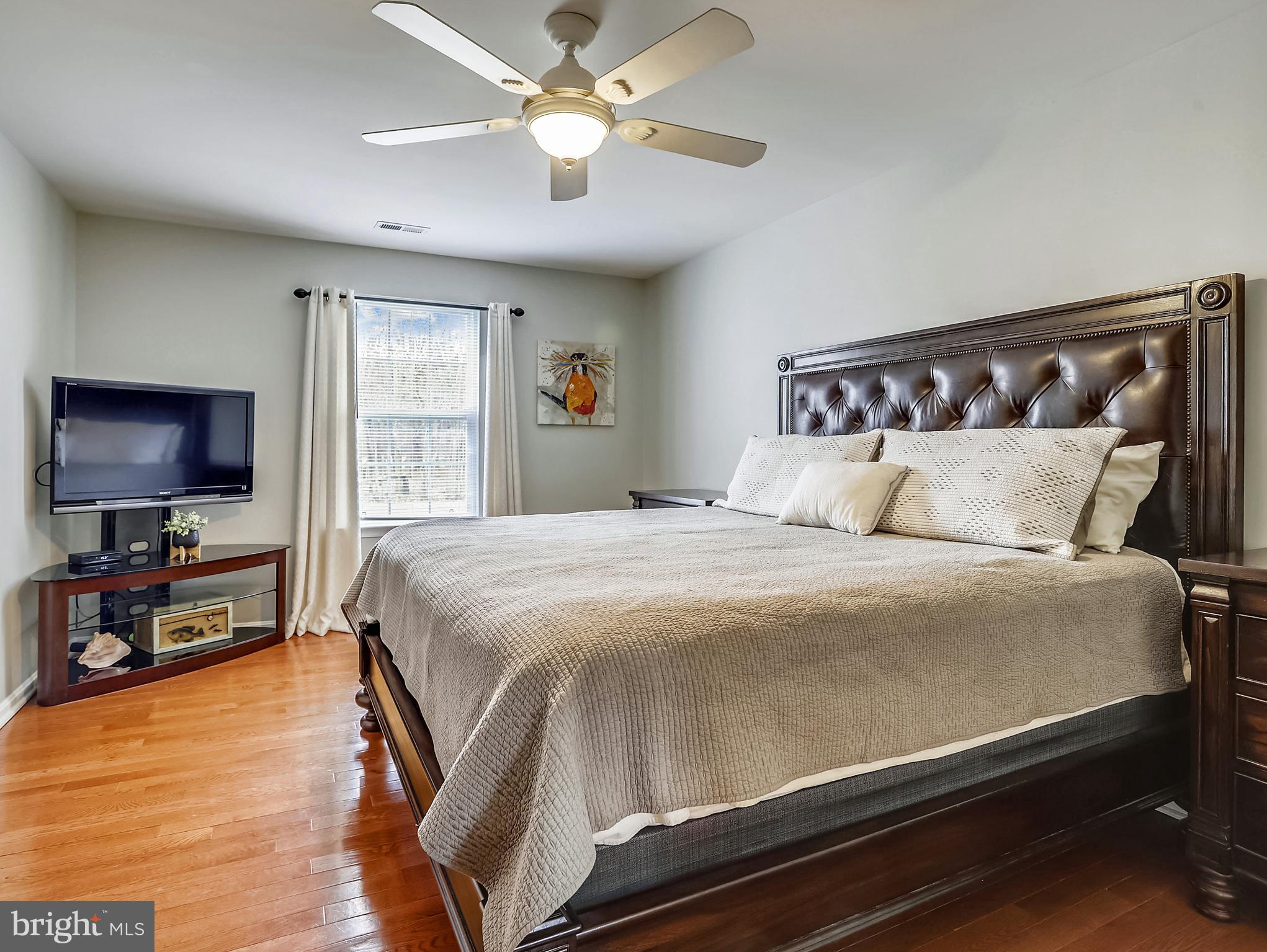 4823 Atwell Road Shady Side, MD 20764 - Photo 14 of 28 Large Primary Bedroom.