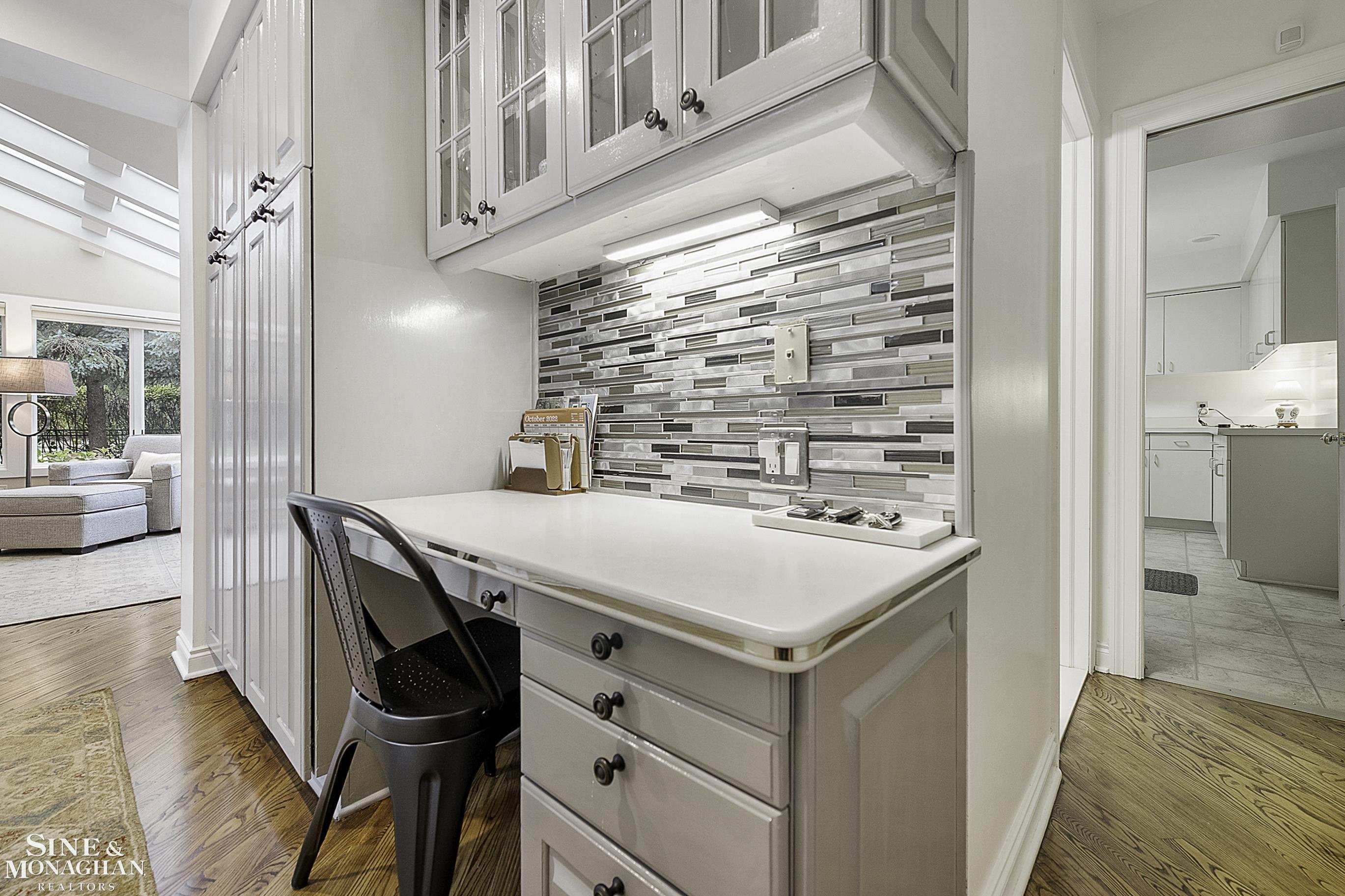 75 South Deeplands Road Grosse Pointe, MI 48236 - Photo 27 of 66 50099530-26.JPG