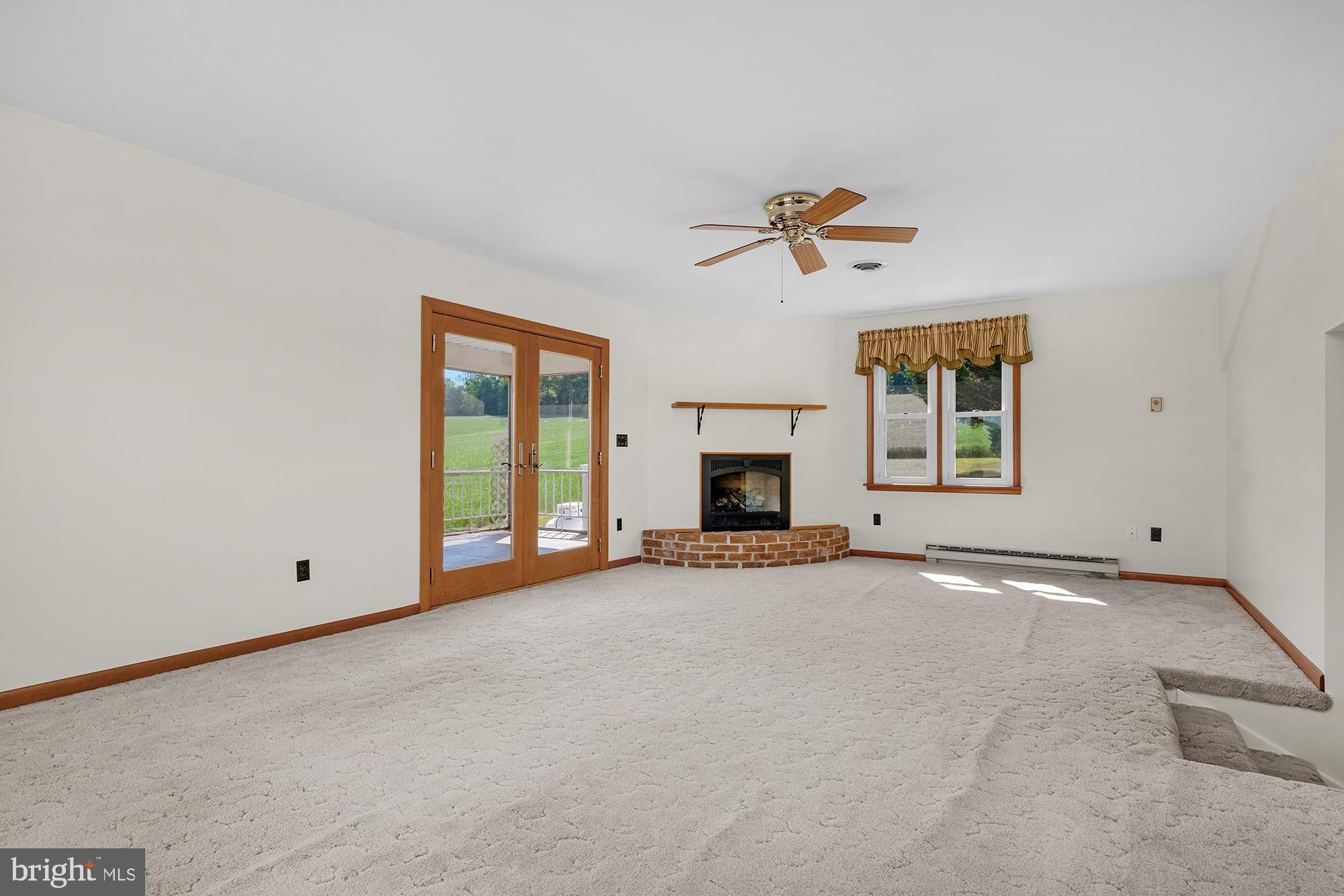 2837 Traceys Mill Road Manchester, MD 21102 - Photo 4 of 40 Gallery Image 4