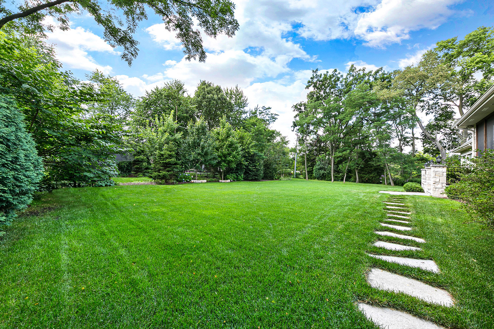 900 East Hillside Road Naperville, IL 60540 - Photo 68 of 73