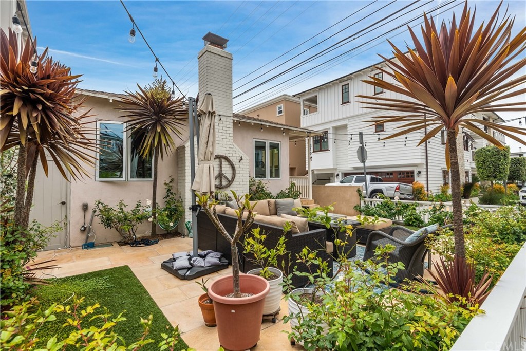 316 7th Street Manhattan Beach, CA 90266 - Photo 6 of 34 a view of yard with outdoor seating