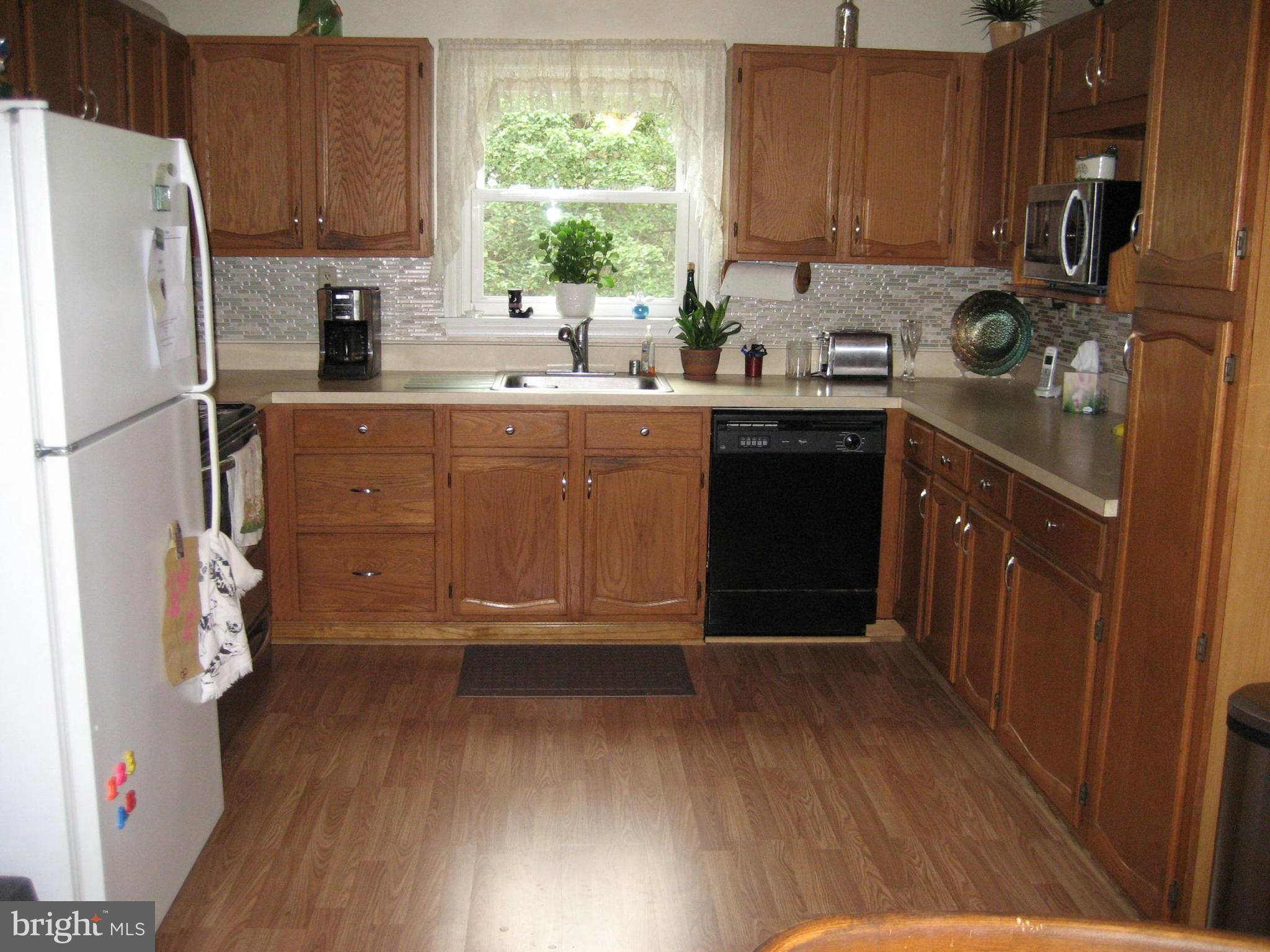 4896 Alesia Lineboro Road Manchester, MD 21102 - Photo 29 of 55 Kitchen