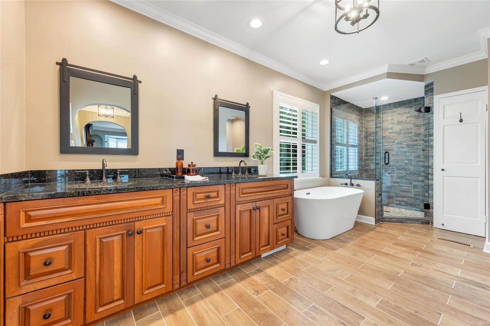 10401 East Watson Road St. Louis, MO 63127 - Photo 12 of 99