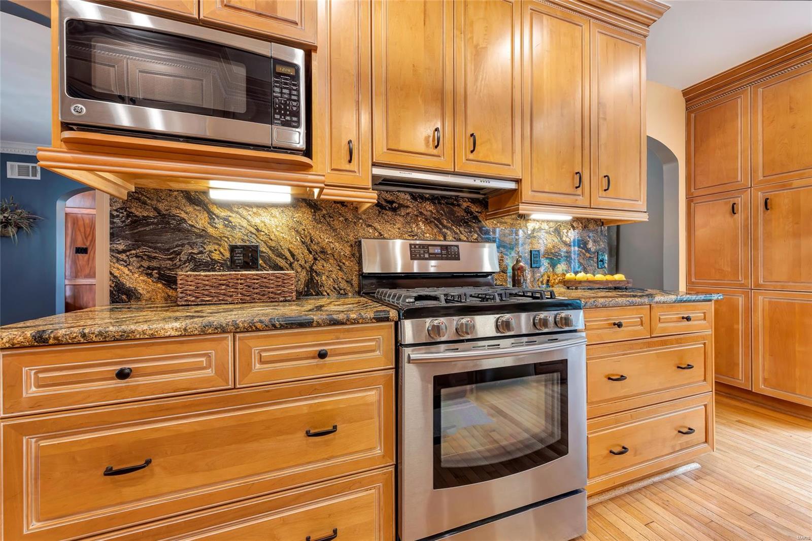 10401 East Watson Road St. Louis, MO 63127 - Photo 19 of 99