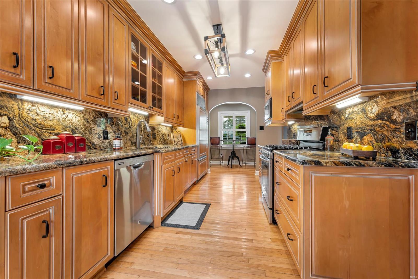 10401 East Watson Road St. Louis, MO 63127 - Photo 22 of 99