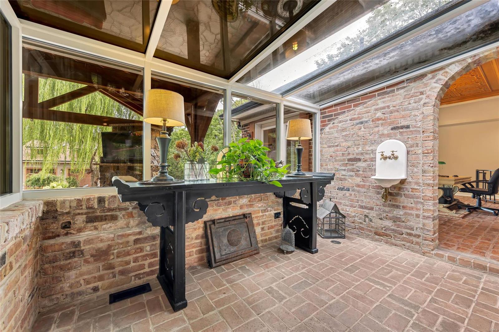 10401 East Watson Road St. Louis, MO 63127 - Photo 31 of 99