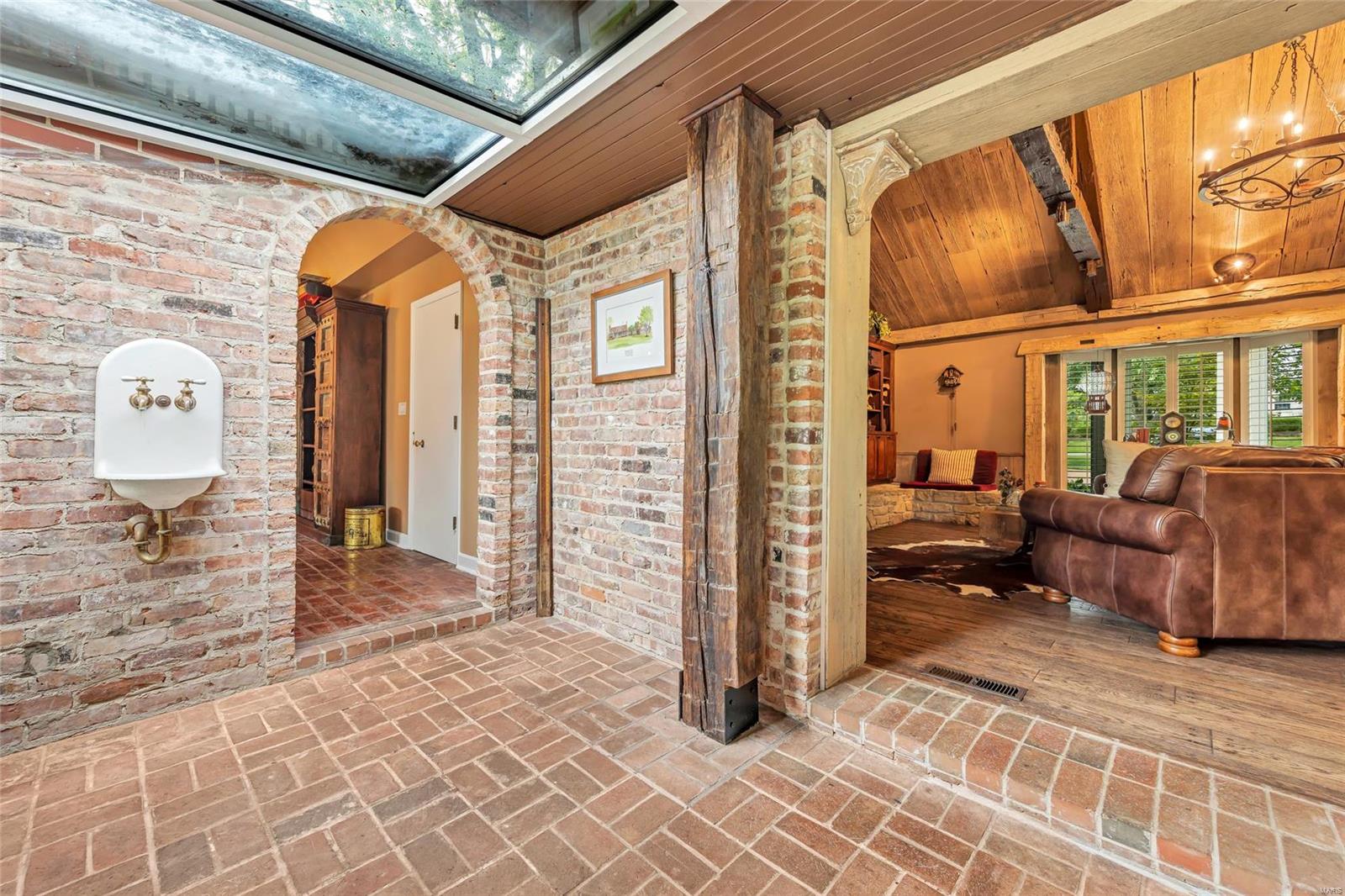 10401 East Watson Road St. Louis, MO 63127 - Photo 32 of 99