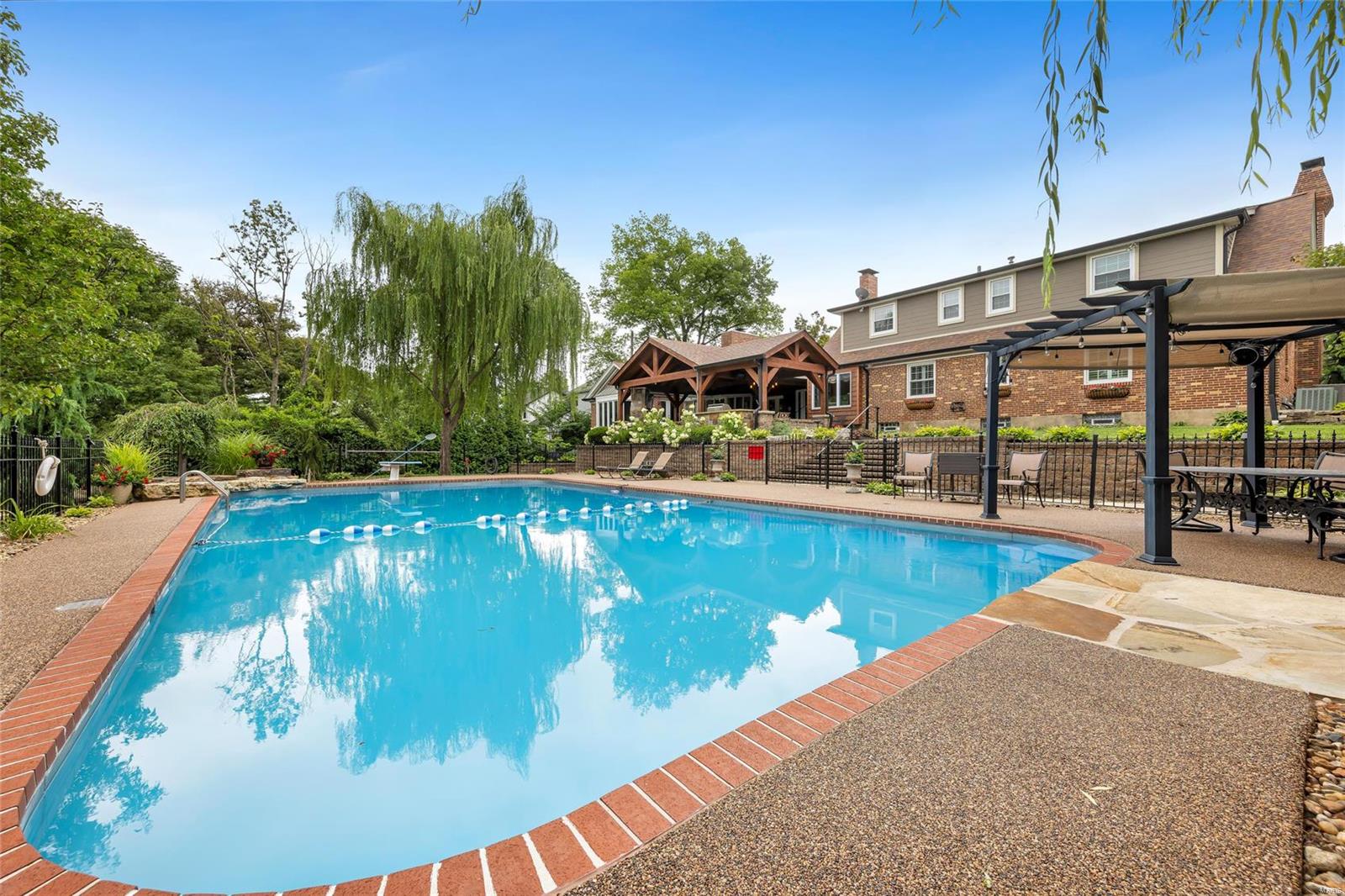 10401 East Watson Road St. Louis, MO 63127 - Photo 41 of 99