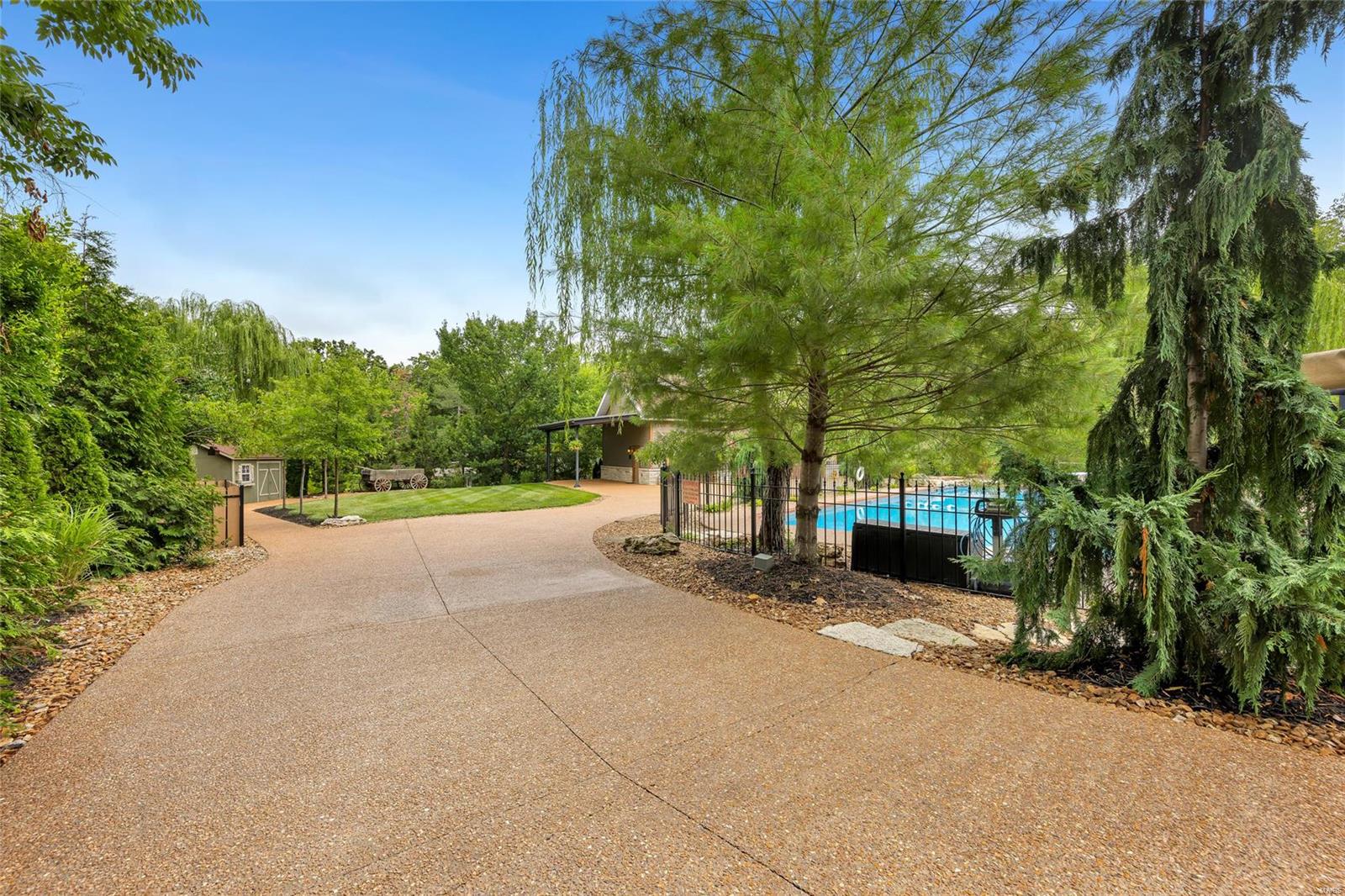 10401 East Watson Road St. Louis, MO 63127 - Photo 42 of 99