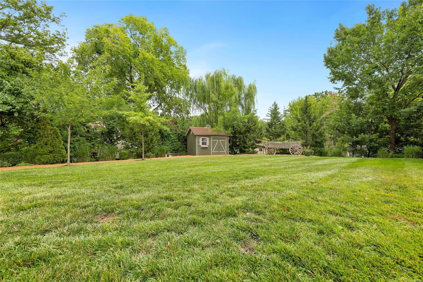10401 East Watson Road St. Louis, MO 63127 - Photo 44 of 99