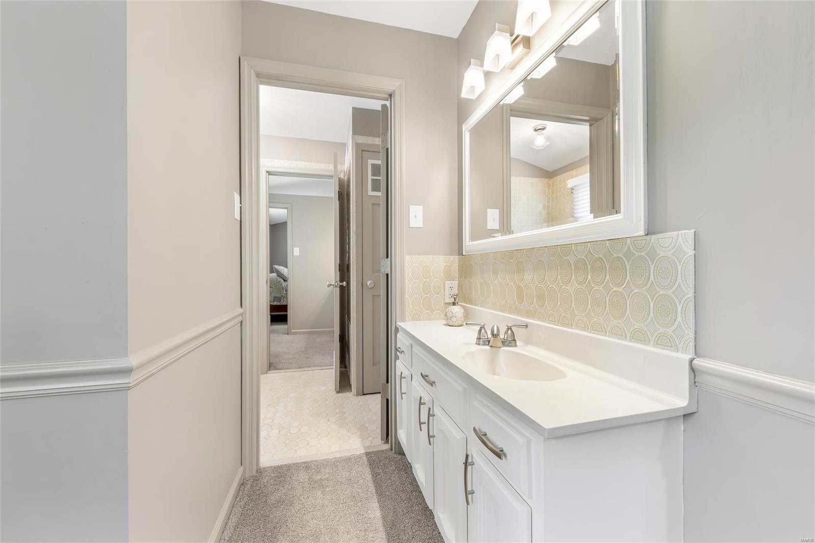 10401 East Watson Road St. Louis, MO 63127 - Photo 61 of 99