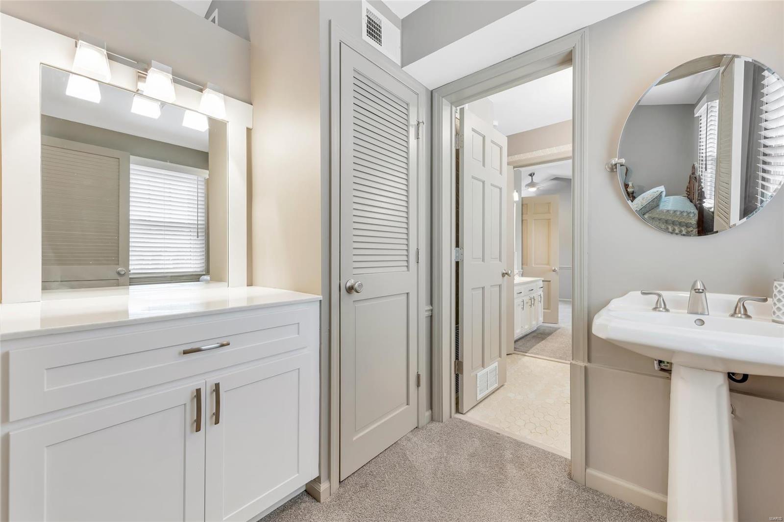 10401 East Watson Road St. Louis, MO 63127 - Photo 62 of 99