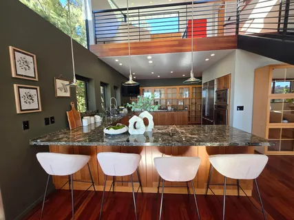 $1,798,000 | 6353 Skyline Boulevard, Oakland, CA 94611