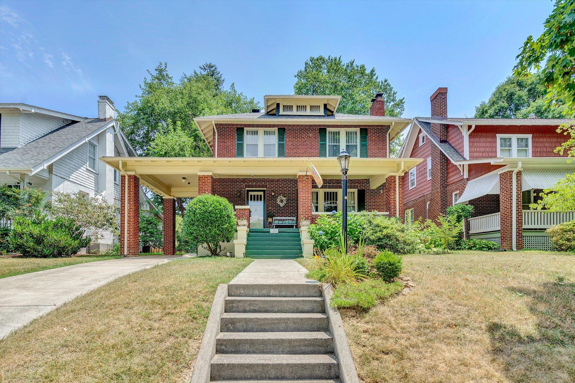 1846 Arlington Road Southwest Roanoke, VA 24015 - Photo 1 of 39 01-080420210075