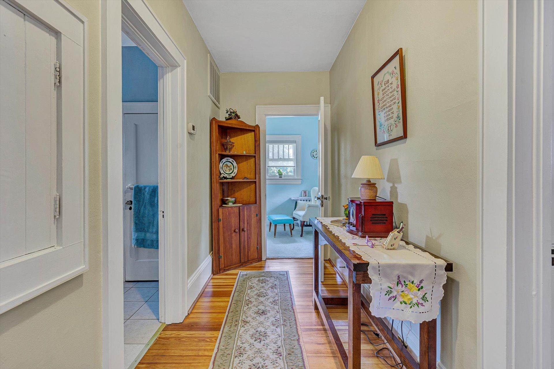 1846 Arlington Road Southwest Roanoke, VA 24015 - Photo 17 of 39 17-080420210058