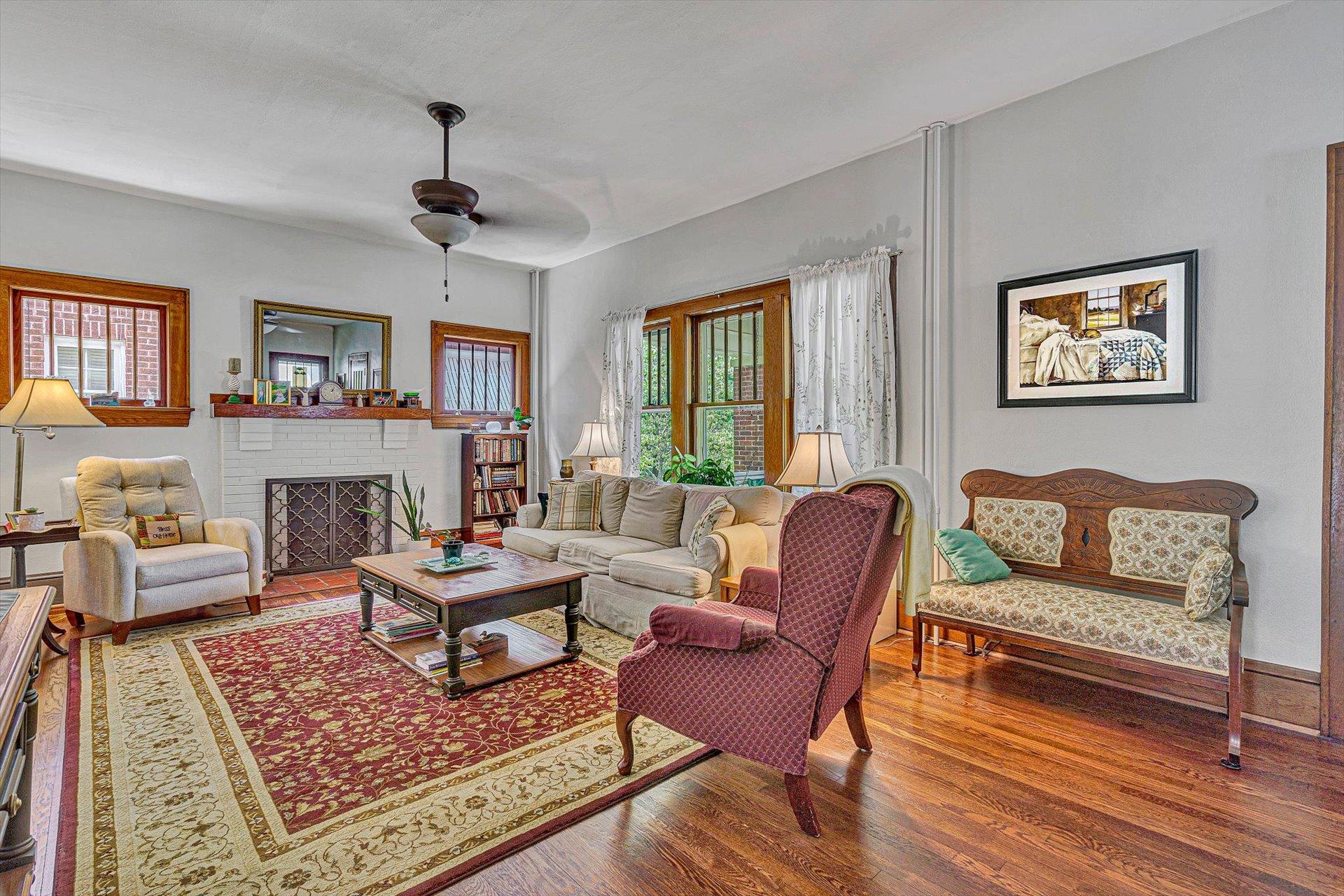 1846 Arlington Road Southwest Roanoke, VA 24015 - Photo 5 of 39 05-080420210038