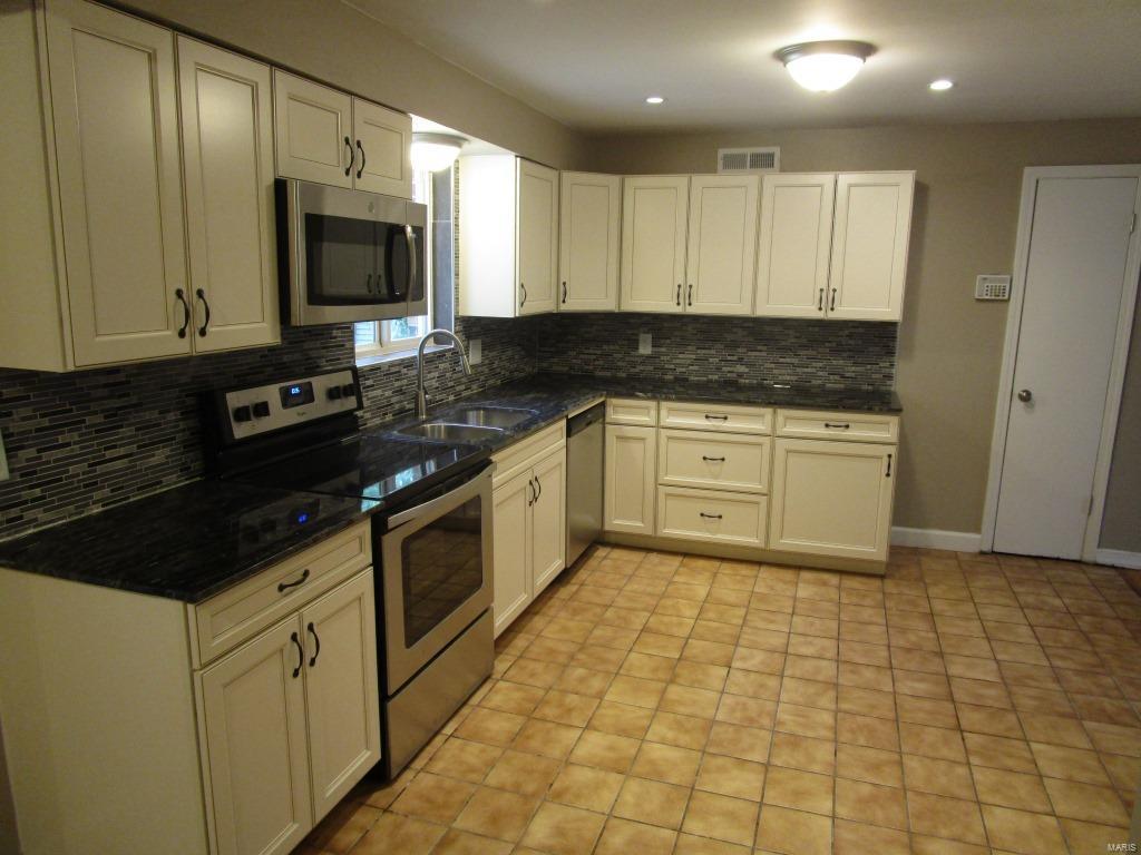 2041 Telegraph Road St. Louis, MO 63125 - Photo 3 of 17 Gallery Image 3