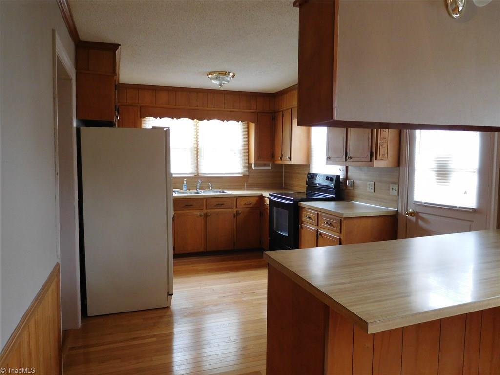 151 Proctor Drive High Point, NC 27265 - Photo 5 of 29 Gallery Image 5