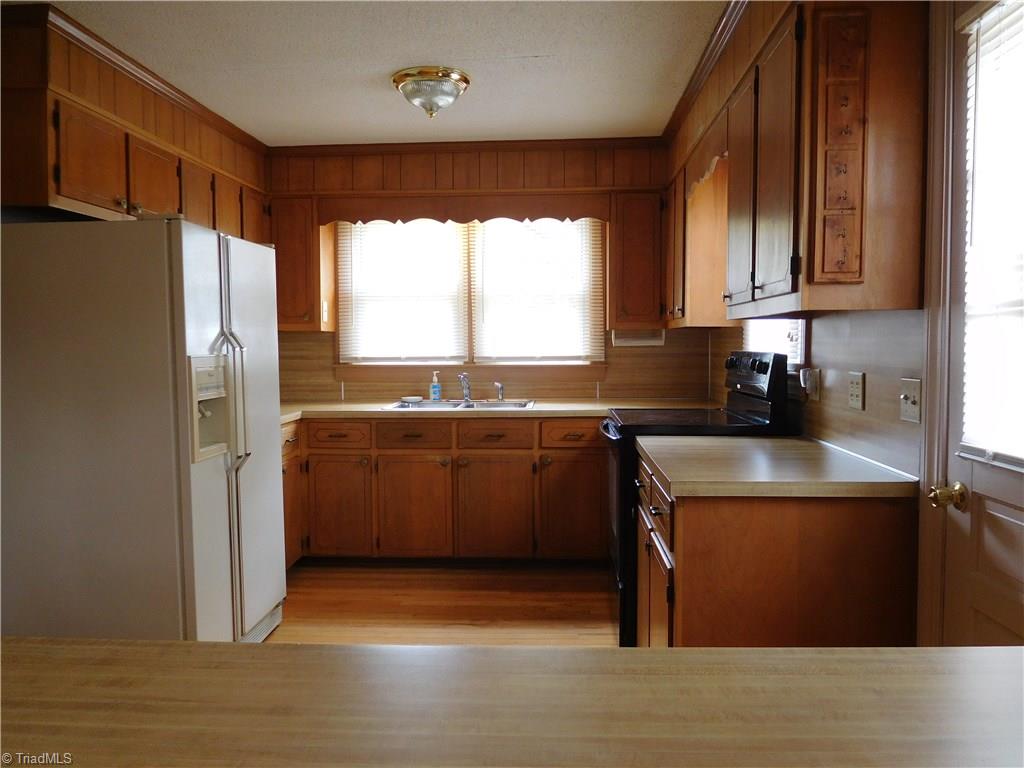 151 Proctor Drive High Point, NC 27265 - Photo 6 of 29 Gallery Image 6