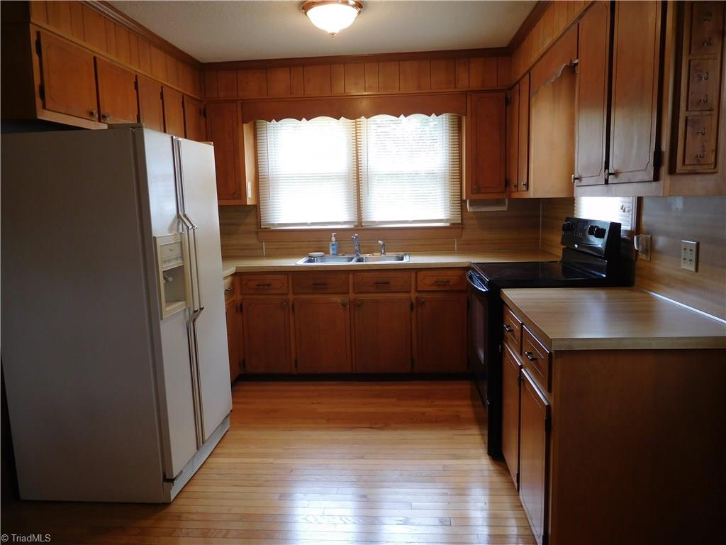 151 Proctor Drive High Point, NC 27265 - Photo 7 of 29 Gallery Image 7