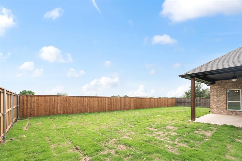 509 Limestone Circle Mabank, TX 75147 - Photo 31 of 36 a view of outdoor space and yard