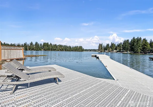 $775,000 | 16714 Pleasant Beach Drive Southeast, Yelm, WA 98597