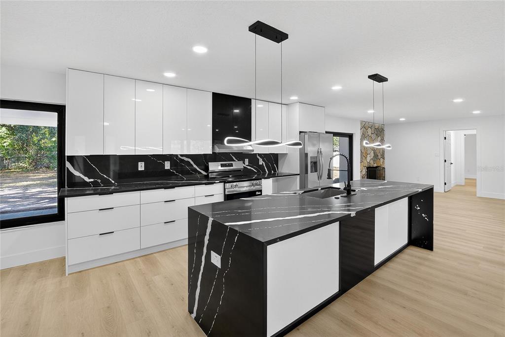 2512 Brucken Road Brandon, FL 33511 - Photo 12 of 81