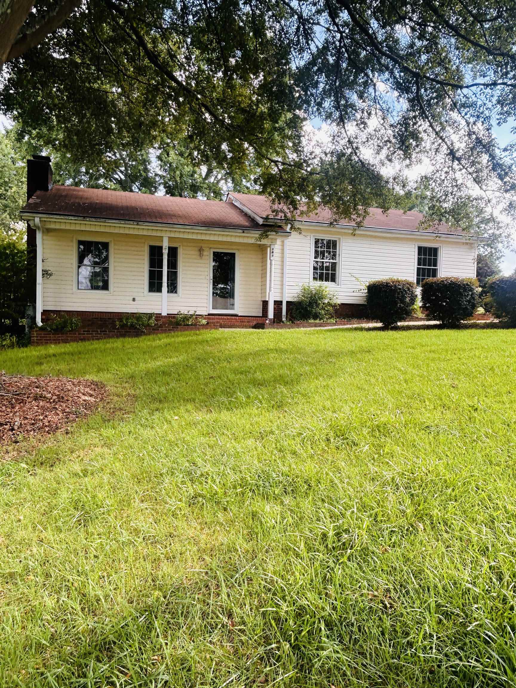 141 Coates Road Inman, SC 29349 - Photo 3 of 23