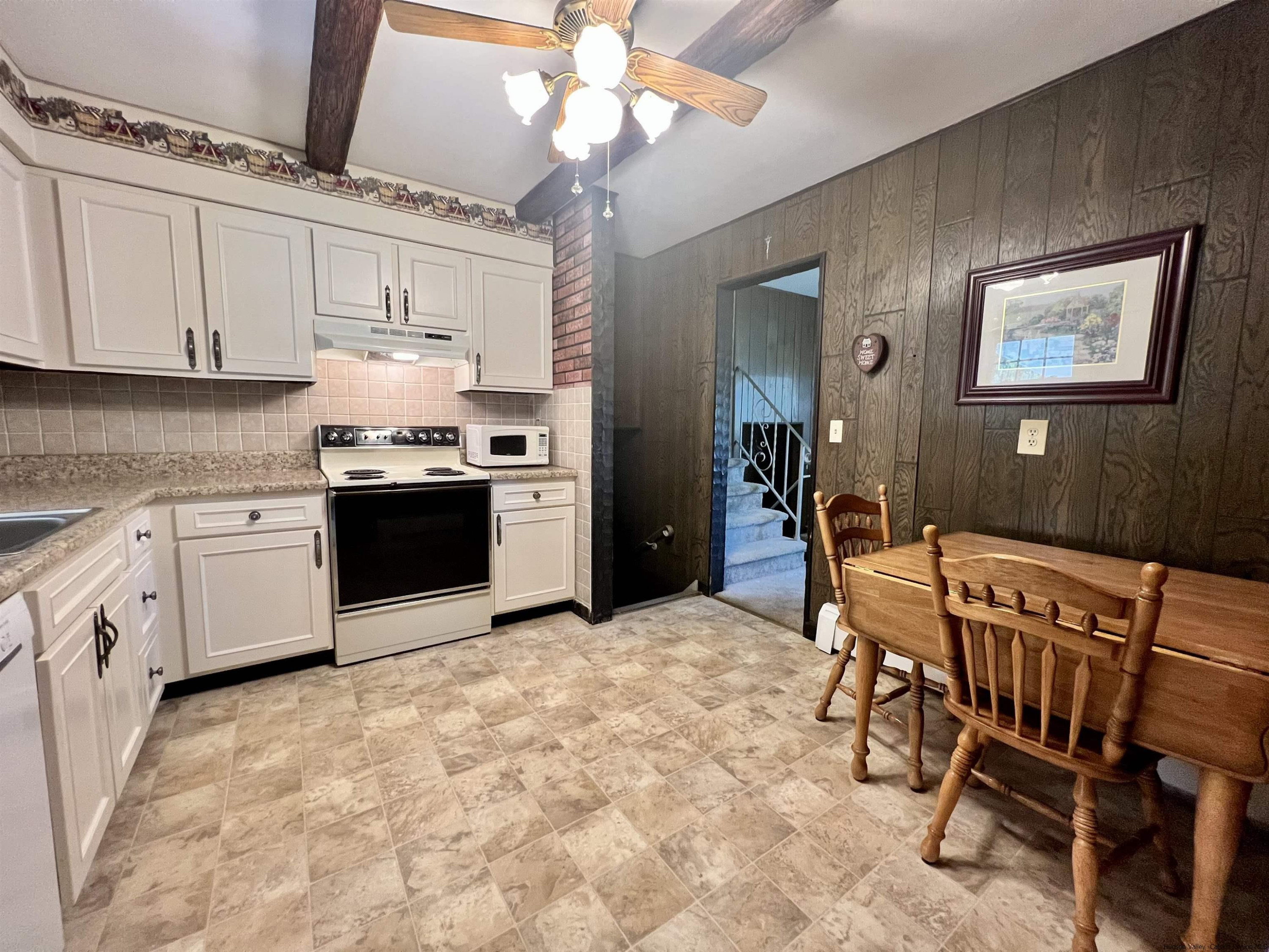 405 Strawridge Road Wallkill, NY 12589 - Photo 5 of 31 Photo 5