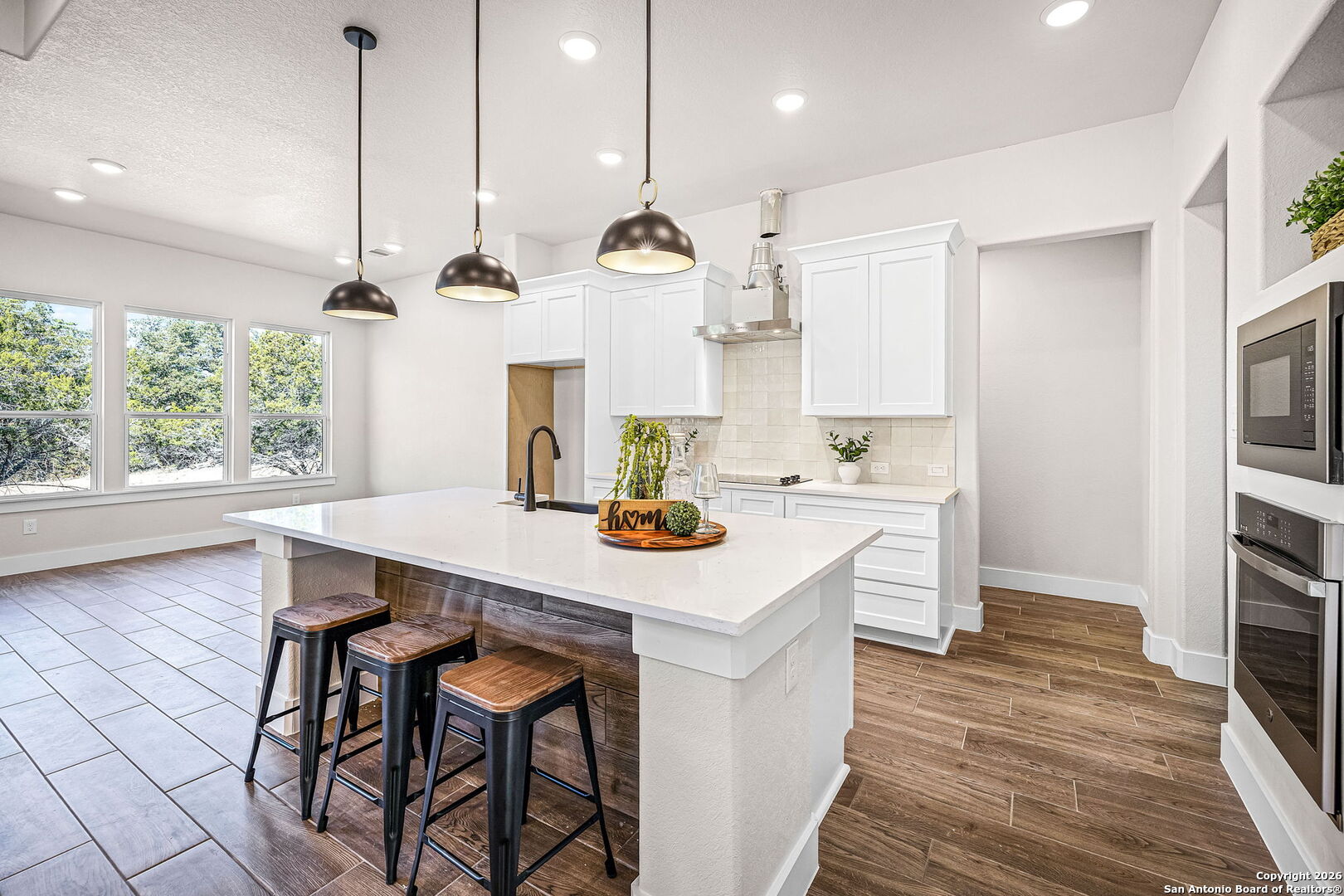 742 Rayner Ranch Boulevard Spring Branch, TX 78070 - Photo 9 of 40