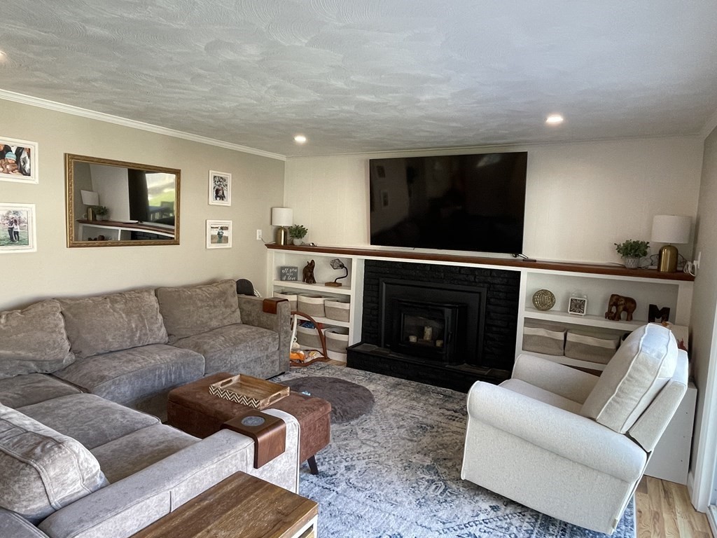 12 Mark Road Beverly, MA 01915 - Photo 13 of 42 Gallery Image 13