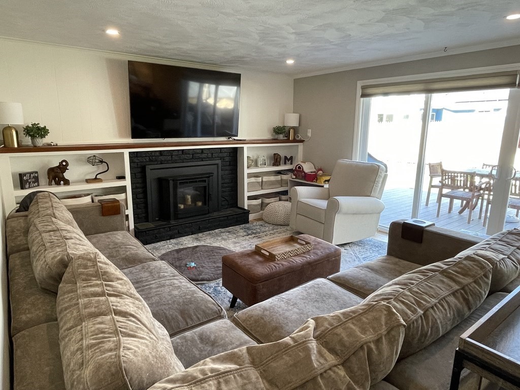 12 Mark Road Beverly, MA 01915 - Photo 14 of 42 Gallery Image 14