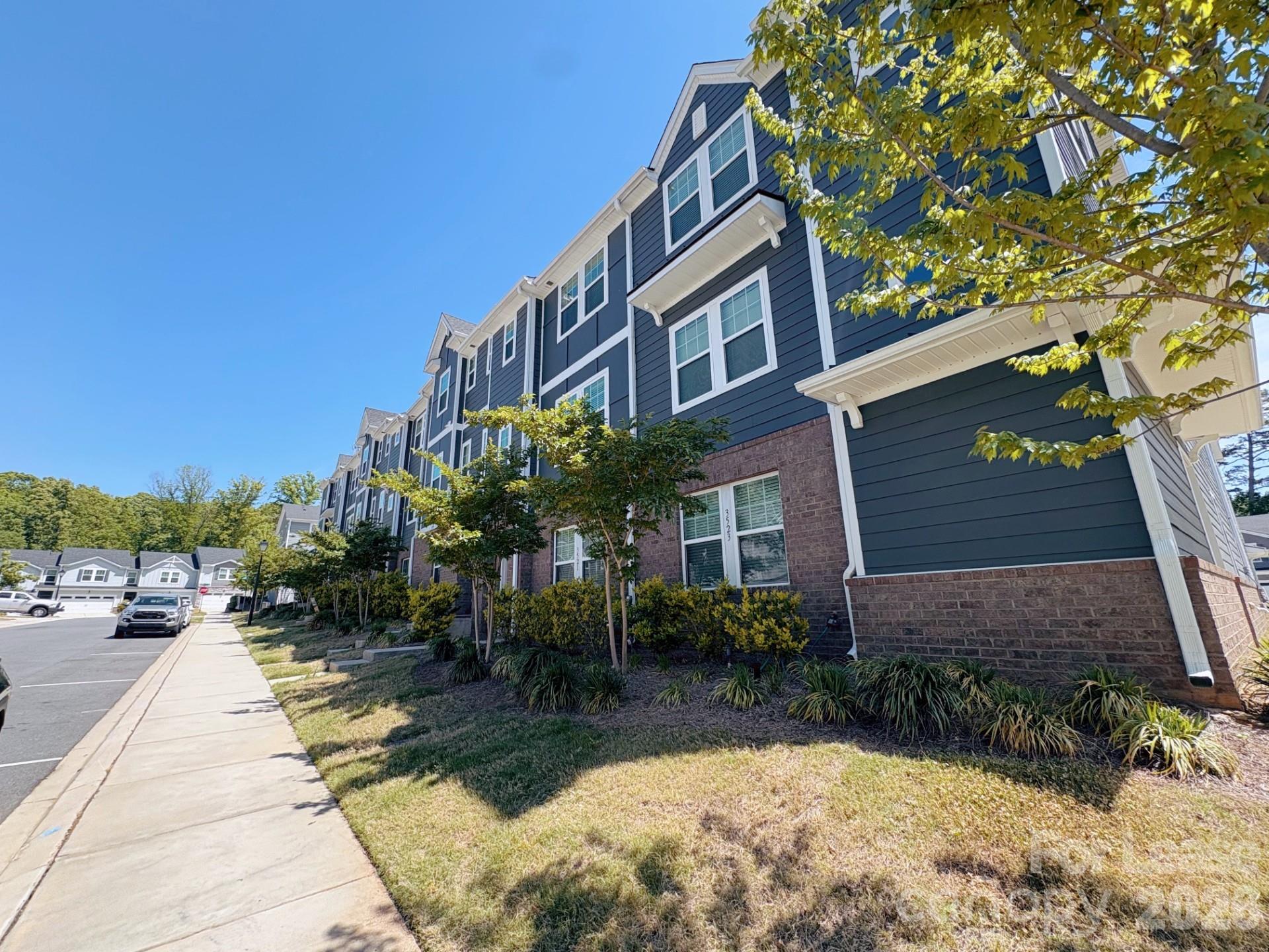 3521 Auburn Curb Road Charlotte, NC 28217 - Photo 2 of 23