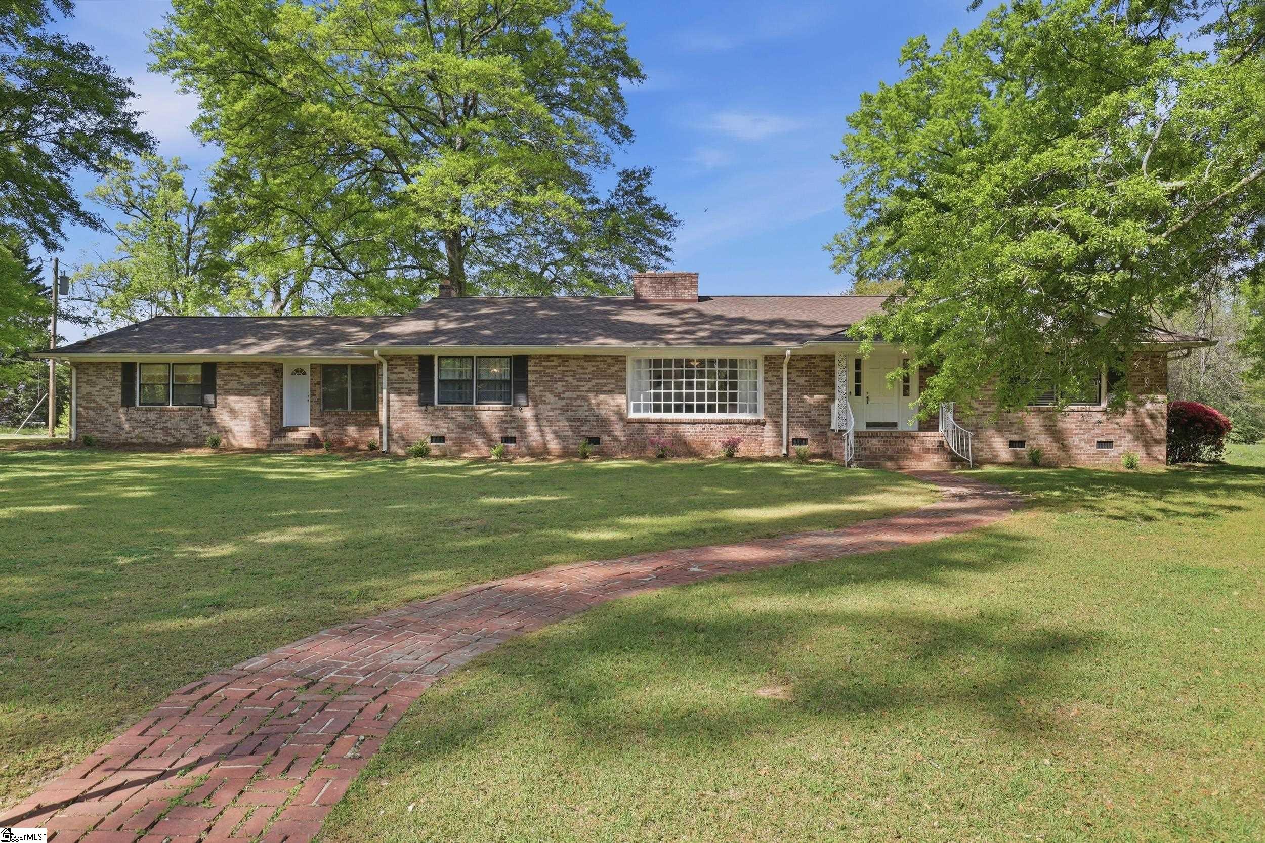 106 Ansel Drive Clinton, SC 29325 - Photo 1 of 42