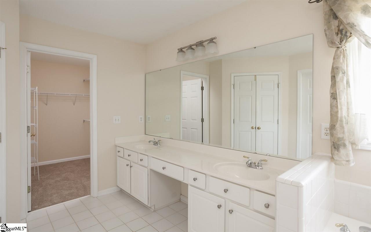 18 Bentley Way Greer, SC 29650 - Photo 15 of 36 Gallery Image 15
