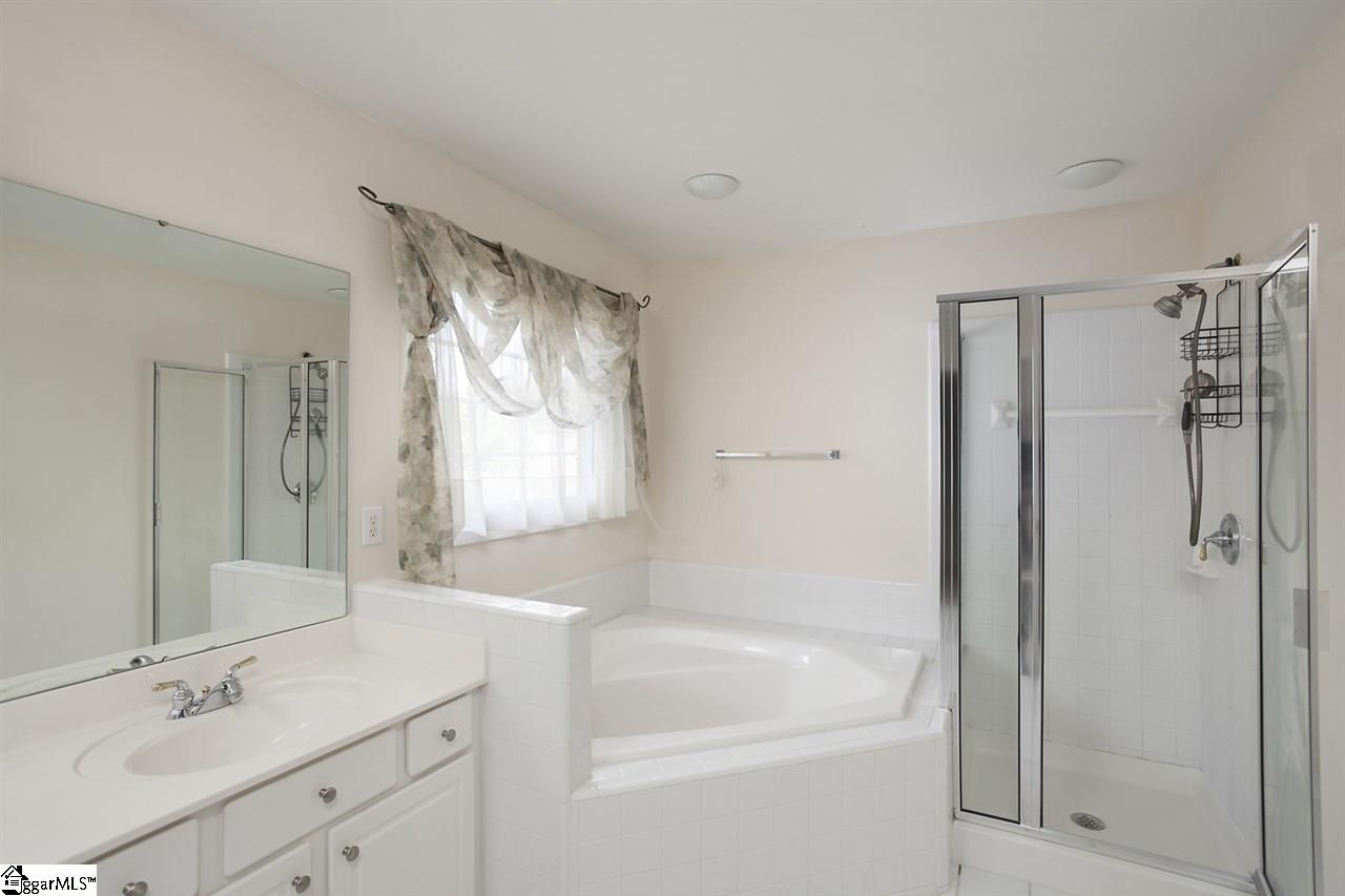 18 Bentley Way Greer, SC 29650 - Photo 16 of 36 Gallery Image 16