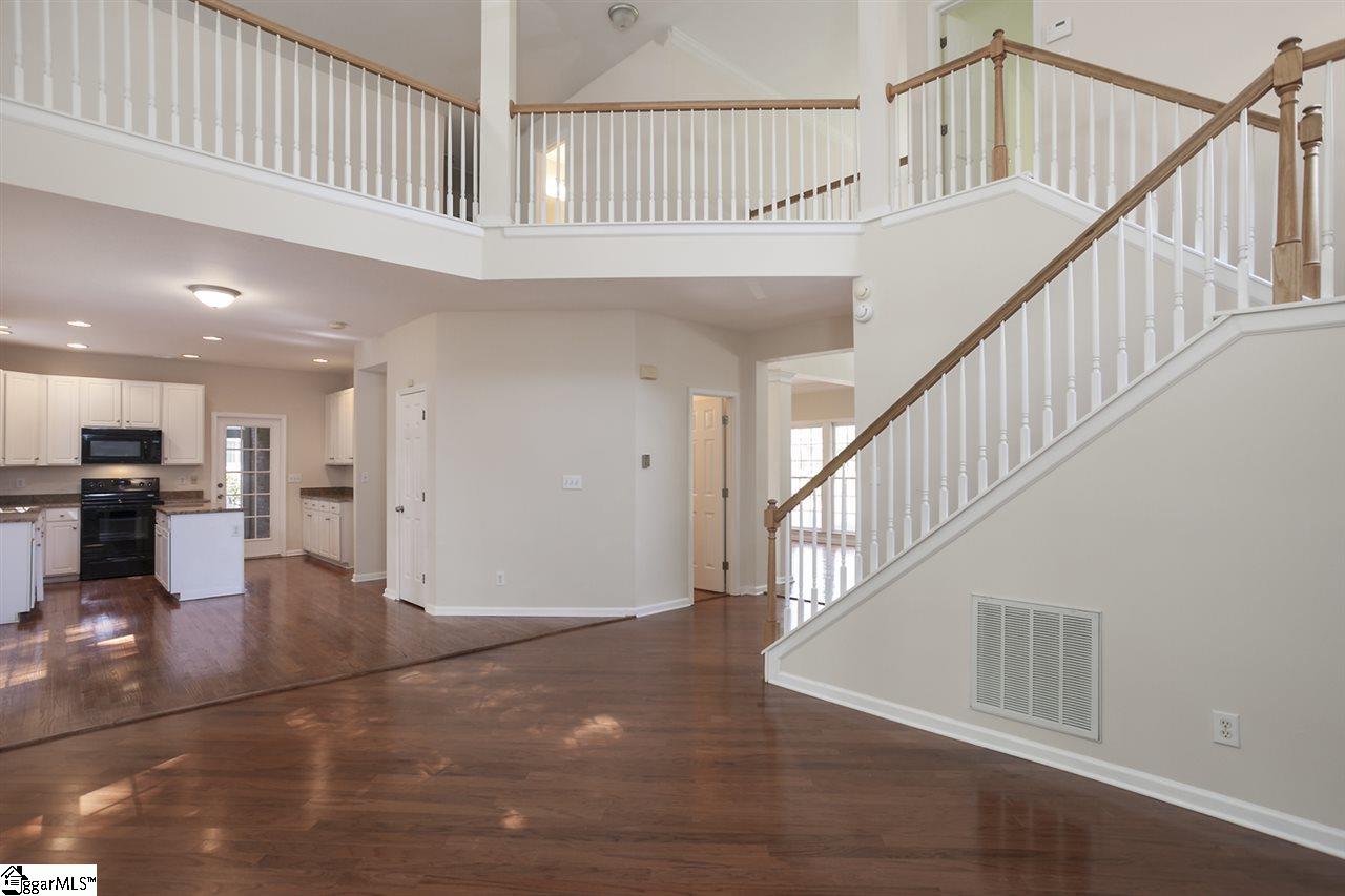 18 Bentley Way Greer, SC 29650 - Photo 6 of 36 Gallery Image 6