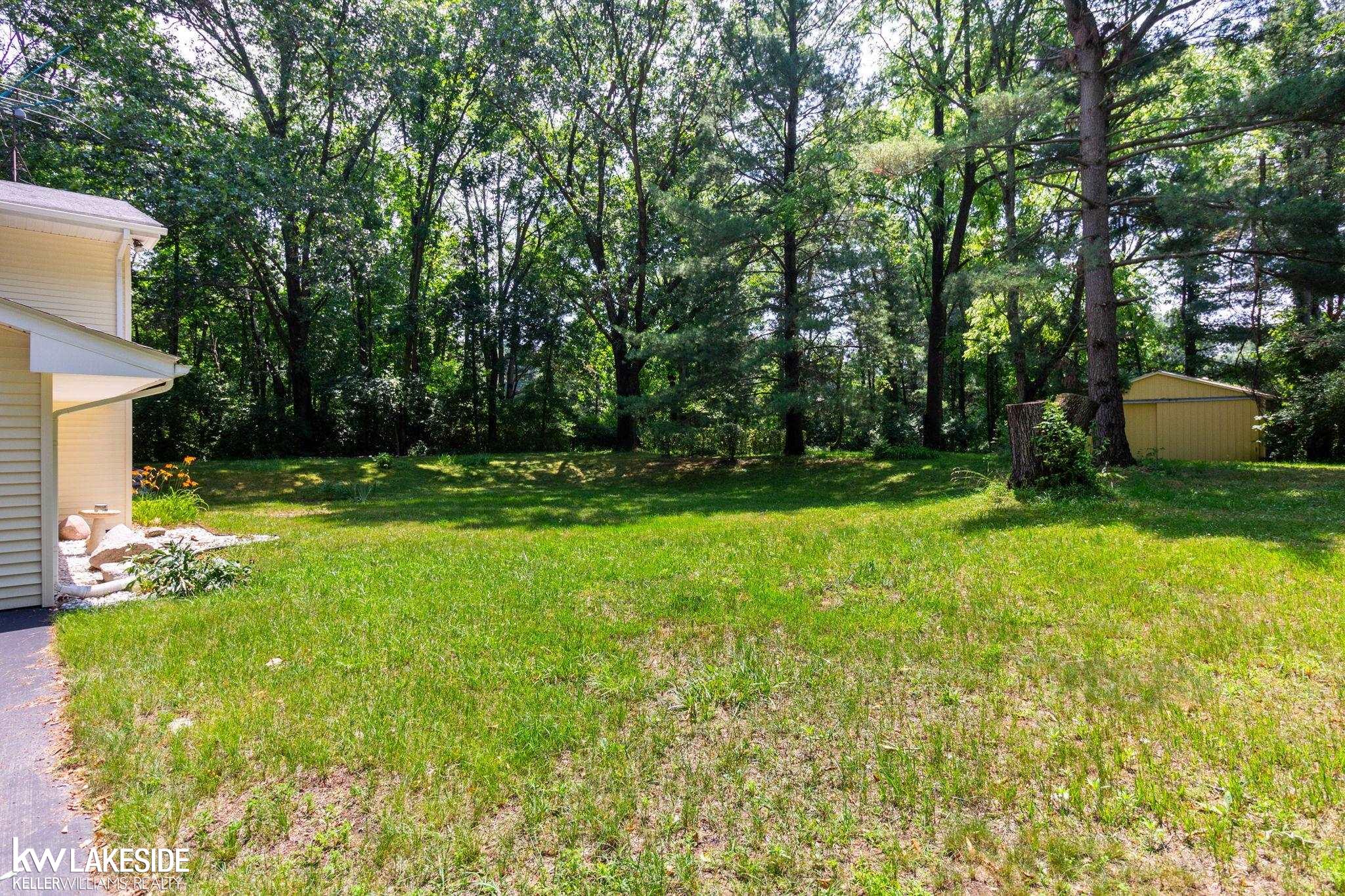2488 Brighton Road Howell, MI 48843 - Photo 39 of 54 50145920-0b6e447e-2f6f-4ada-8d04-b277cd5689ba.JPG