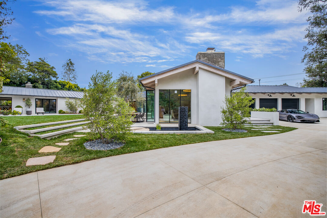 1508 Old Oak Road Los Angeles, CA 90049 - Photo 2 of 63