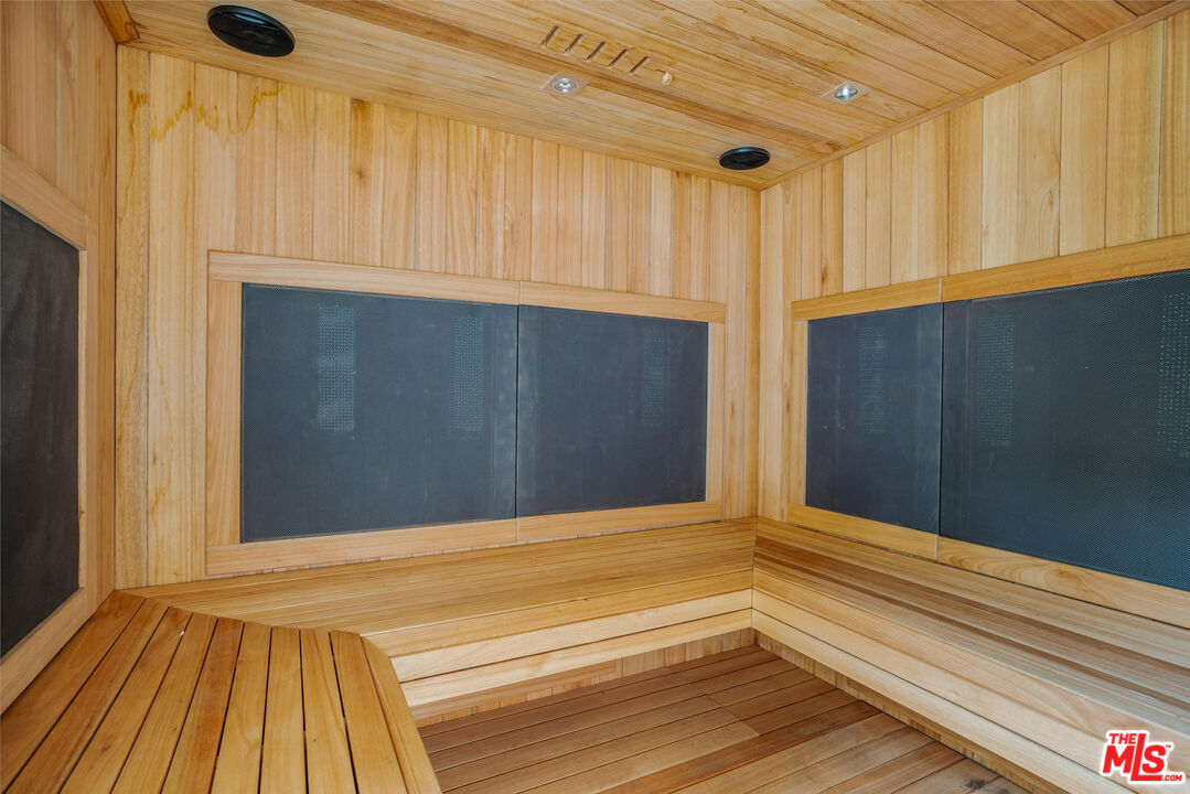 1508 Old Oak Road Los Angeles, CA 90049 - Photo 25 of 63