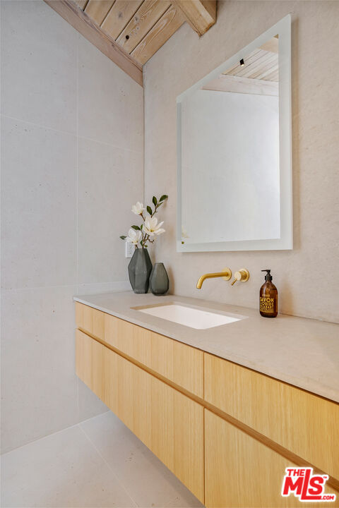 1508 Old Oak Road Los Angeles, CA 90049 - Photo 33 of 63