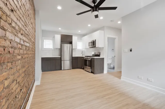 $1,961 | 7740 North Eastlake Terrace, Unit 2W, Chicago, IL 60626