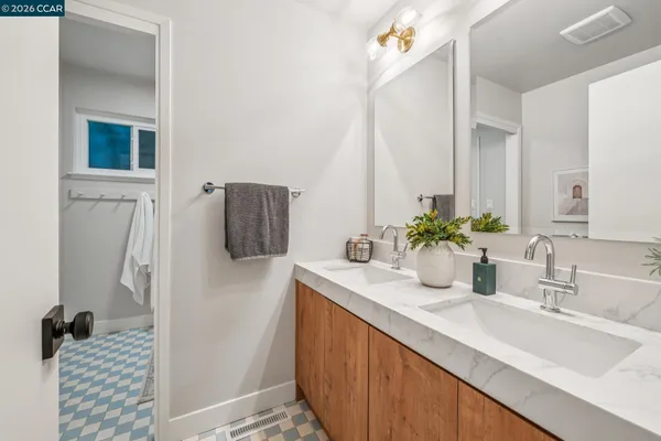 $995,000 | 6728 Aitken Drive, Oakland, CA 94611