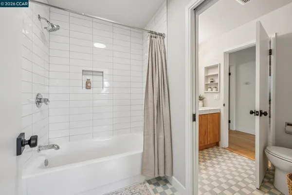 $995,000 | 6728 Aitken Drive, Oakland, CA 94611